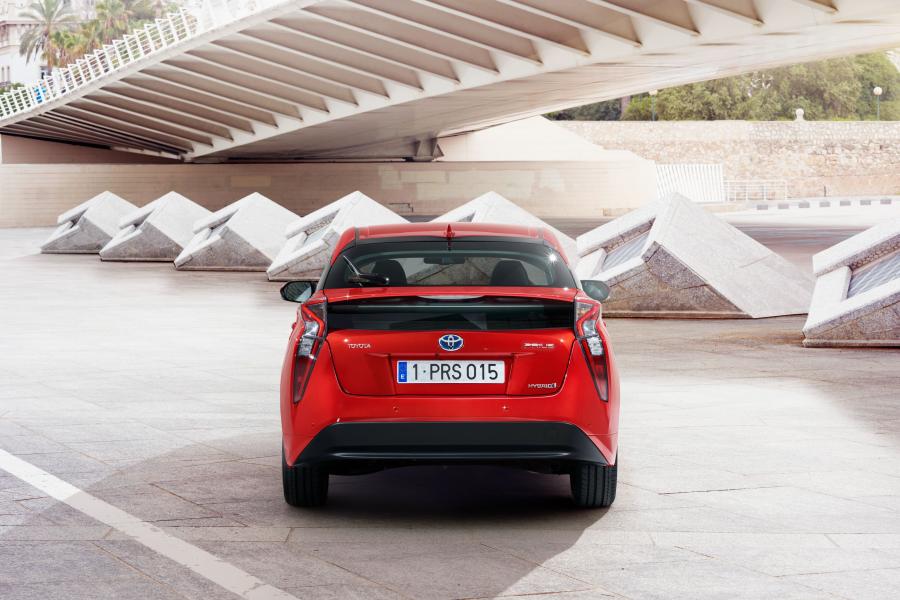  Toyota Prius 2016 года  (WW) (фото 23 из 30)